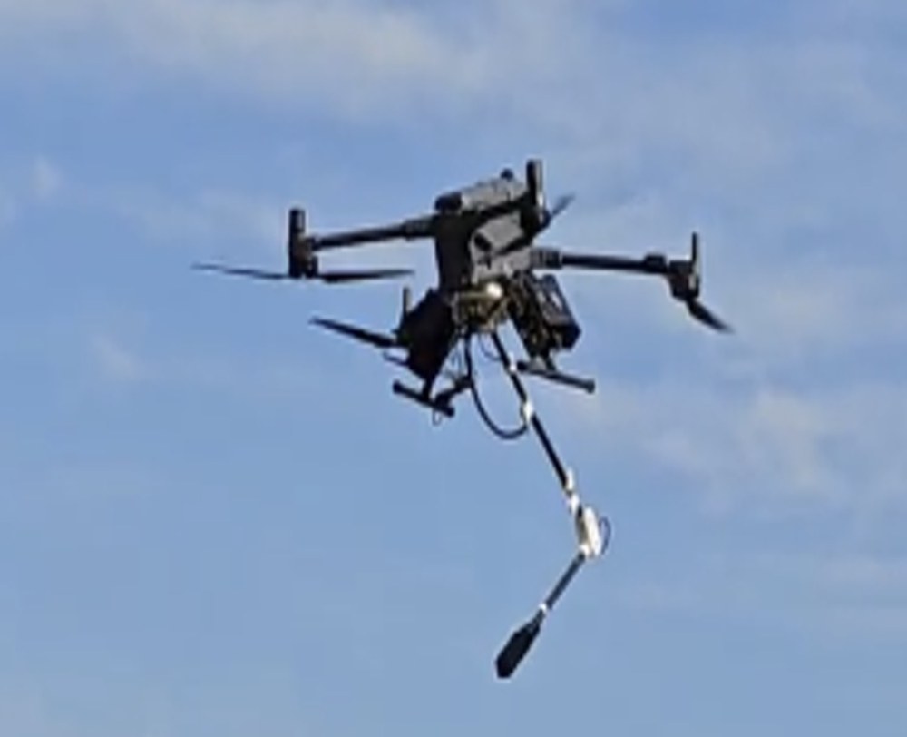 Quantum-sensor-based rover navigation for space exploration